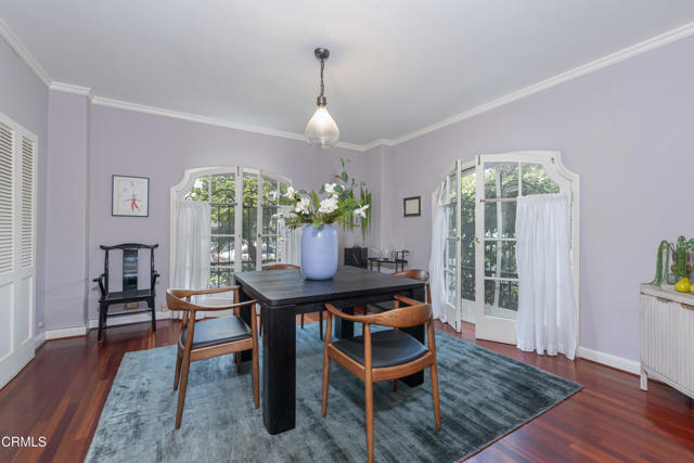 80 N Euclid Avenue, Pasadena CA: https://media.crmls.org/mediaz/2e12f98a-9573-46e8-a88b-87a5fd03397e.jpg