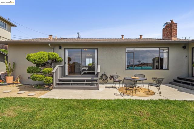 8499 Aster Ave, Oakland CA: https://media.crmls.org/mediaz/2e131b3c-f5cb-4806-9c47-daf8154778fc.jpg