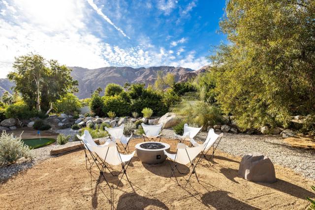 594 W Stevens Road, Palm Springs CA: https://media.crmls.org/mediaz/2e13e031-50b3-45df-93ac-f74237e4f0e1.jpg