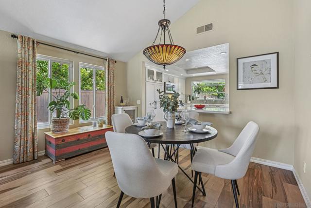602 HOLLYRIDGE DRIVE, Encinitas CA: https://media.crmls.org/mediaz/2e1441d9-cb94-4f22-bdda-8e1aa3152307.jpg