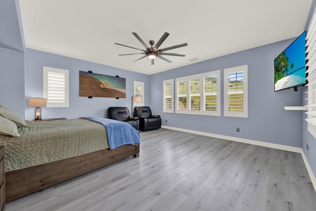https://media.crmls.org/mediaz/2e1462f3-bc3c-4679-839c-0977fcaba6e0.jpg?preset=X-Large