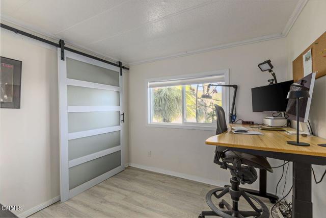 4488 Foothill Road, Carpinteria CA: https://media.crmls.org/mediaz/2e14bbe9-1b7e-4140-a0aa-fc8dc30a2e04.jpg
