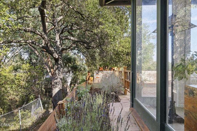 Detail Gallery Image 28 of 53 For 1556 Scenic Dr, Pasadena,  CA 91103 - 2 Beds | 1 Baths