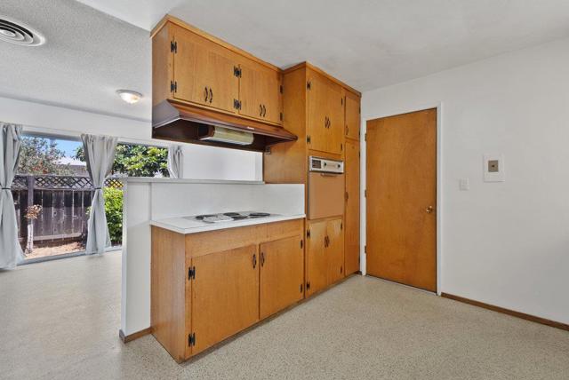 2107 Chanticleer Avenue, Santa Cruz CA: https://media.crmls.org/mediaz/2e163b9f-391d-444c-9ca5-fa5105997f0d.jpg