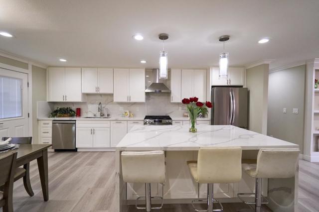 470 Holly Way, Milpitas CA: https://media.crmls.org/mediaz/2e164cf8-35f1-495d-a5f9-6595d365fac9.jpg