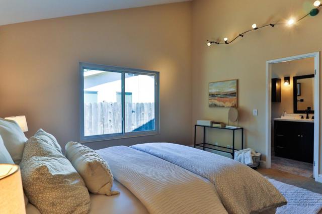970 W 6th Street, Gilroy CA: https://media.crmls.org/mediaz/2e1667cf-9e69-4536-80fc-c72df970548d.jpg