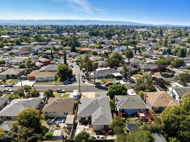 164 Wisteria Drive, East Palo Alto CA: https://media.crmls.org/mediaz/2e166d2c-ed7d-45cd-8e8c-510a6ea91a4b.jpg