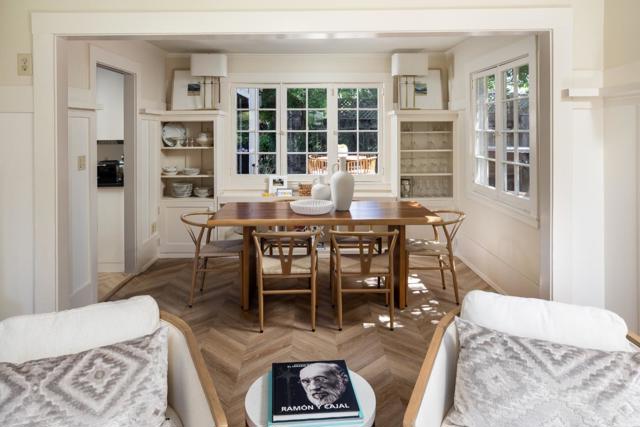 114 University Drive, Menlo Park CA: https://media.crmls.org/mediaz/2e16874d-c763-4f4a-8c95-60bf9ebe2272.jpg