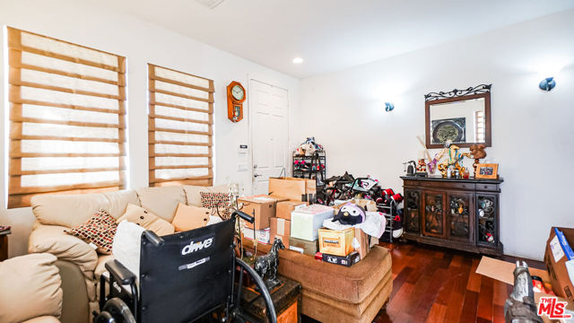 2919 Naples Drive photo 6
