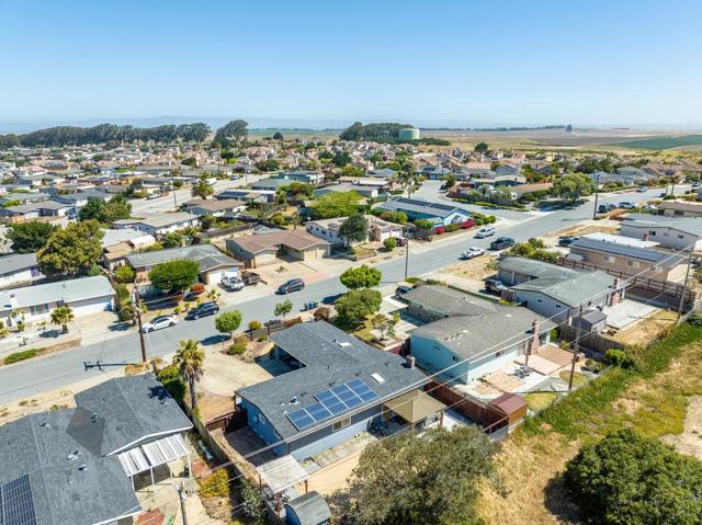 3202 TALLMON Street, Marina CA: https://media.crmls.org/mediaz/2e1718e0-55c6-47d2-b47f-6b177fc2050e.jpg