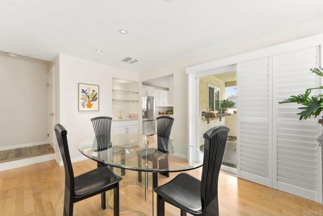 Image 6 of 28 For 3918 La Jolla Village Drive