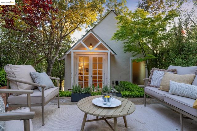 1143 Keith Ave, Berkeley CA: https://media.crmls.org/mediaz/2e181092-fbc1-4d2d-b625-33d4e04e5337.jpg