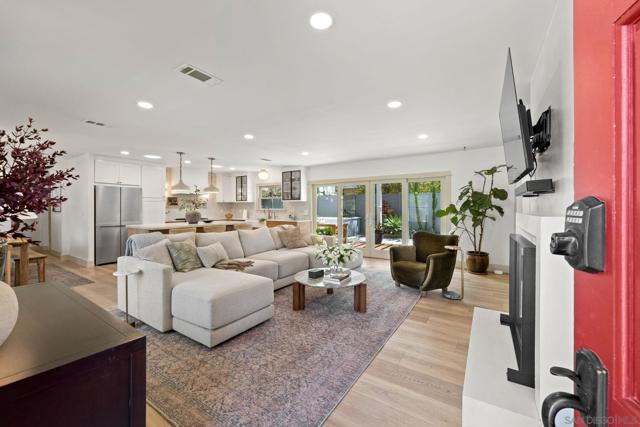 4725 Adams Ave, San Diego CA: https://media.crmls.org/mediaz/2e192b53-fd63-4de6-874d-6a5ff6dc647f.jpg
