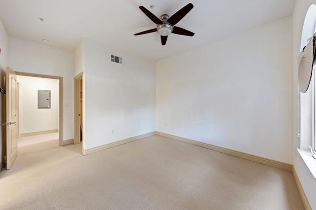 88 S Broadway, Millbrae CA: https://media.crmls.org/mediaz/2e197a4f-898f-49c9-a64e-c7d41e2677e8.jpg