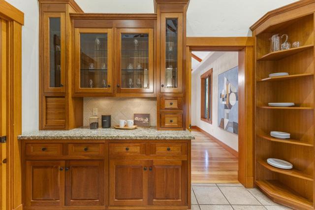 14205 Shannon Road, Los Gatos CA: https://media.crmls.org/mediaz/2e19bf86-5a88-465b-87c5-b80354db2dab.jpg