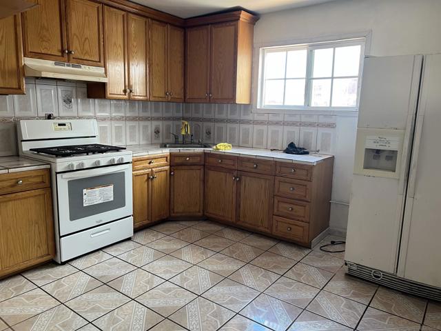 3647 Lemona Ave, San Diego CA: https://media.crmls.org/mediaz/2e1a714d-bedd-4816-b16b-3e1ad0e77980.jpg