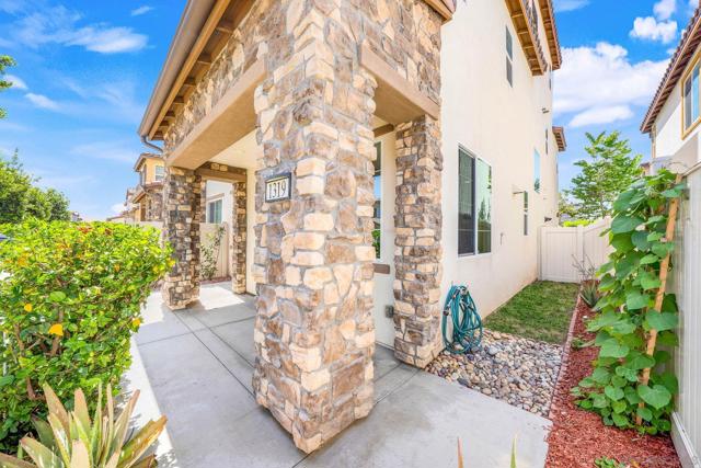 1319 Keck Road, Chula Vista CA: https://media.crmls.org/mediaz/2e1a7ec5-6cd8-4576-933c-fff7fe7f16e3.jpg