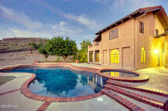 751 Wildwood Avenue, Thousand Oaks CA: https://media.crmls.org/mediaz/2e1b1386-c417-483a-9ec3-9ca3bdc89bb2.jpg