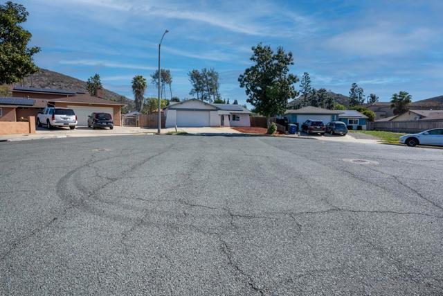 1797 Woodburn St, El Cajon, California 92021, 4 Bedrooms Bedrooms, ,2 BathroomsBathrooms,Single Family Residence,For Sale,Woodburn St,250020144SD