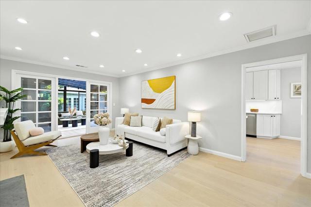 162 Del Monte Avenue, Los Altos CA: https://media.crmls.org/mediaz/2e1cdf93-51ed-4329-9663-74815cdac942.jpg