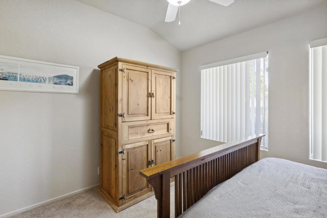 48538 Via Amistad, La Quinta CA: https://media.crmls.org/mediaz/2e1d1771-a651-4e95-bc25-436012db4151.jpg