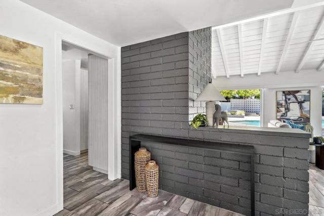4877 Lorraine Dr, San Diego CA: https://media.crmls.org/mediaz/2e1d2cee-c192-4e48-bae2-f027ae309eed.jpg