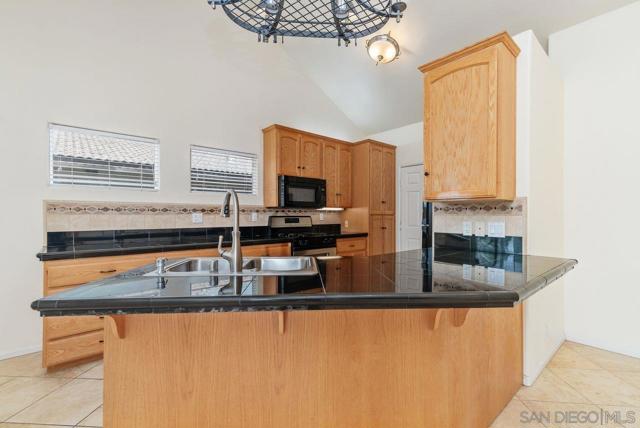 13222 Whitewater Dr, Poway CA: https://media.crmls.org/mediaz/2e1e704e-250a-4d58-81b0-51f9c24e5f4e.jpg