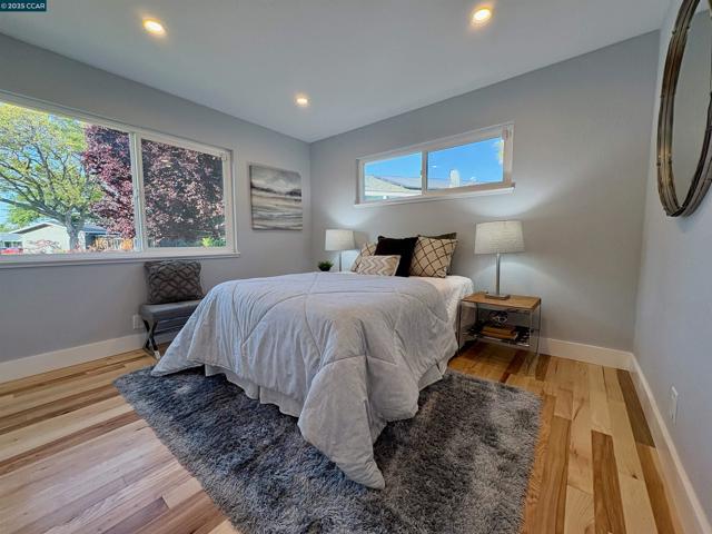 1472 Fairhaven Ct, San Jose CA: https://media.crmls.org/mediaz/2e1eafb0-6656-4684-b3fb-1b7703d1a6c7.jpg