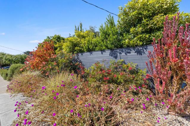 1651 Lexington, San Mateo CA: https://media.crmls.org/mediaz/2e1ee10c-d1f2-41db-b6a6-6448426a15d9.jpg