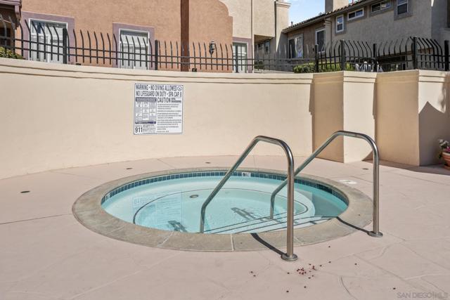 11378 Via Rancho San Diego, El Cajon CA: https://media.crmls.org/mediaz/2e1ef0f4-39f0-4d9a-bdb7-b931236306b3.jpg