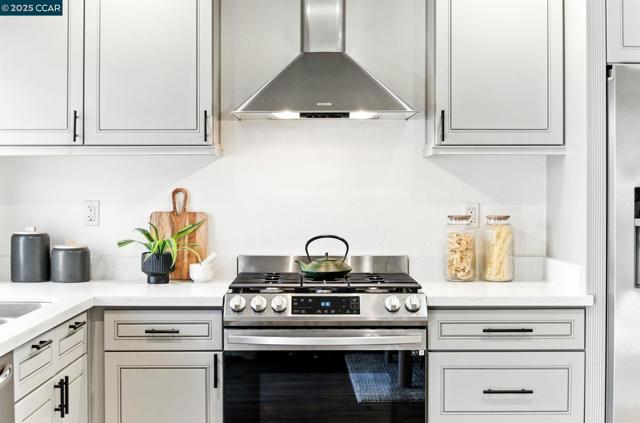 1660 San Luis Rd, Walnut Creek CA: https://media.crmls.org/mediaz/2e1f117b-dc12-439a-a7b8-24d2dd4f367f.jpg