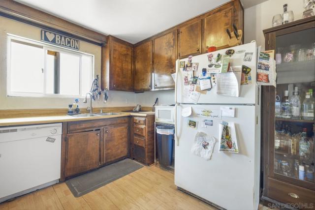 3389 91 C Street, San Diego CA: https://media.crmls.org/mediaz/2e1f59f8-c447-47f0-84d1-63c2275ff710.jpg