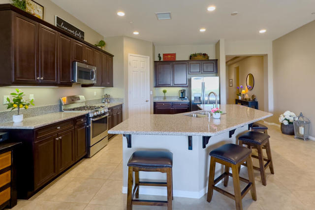 Image 13 of 54 For 85071 Stazzano Place
