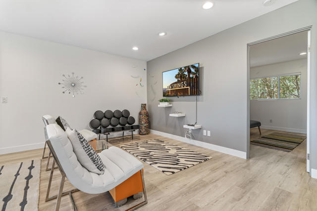 2002 Southridge Drive, Palm Springs, CA 92264