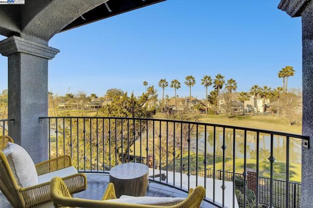 5771 Gateway Ct, Discovery Bay CA: https://media.crmls.org/mediaz/2e2032ed-2963-452c-a498-e269a1032978.jpg