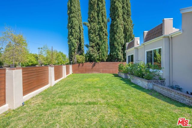 15042 Valleyheart Drive, Sherman Oaks CA: https://media.crmls.org/mediaz/2e206ec3-0806-40e6-b60b-6ed0d0e2ca65.jpg