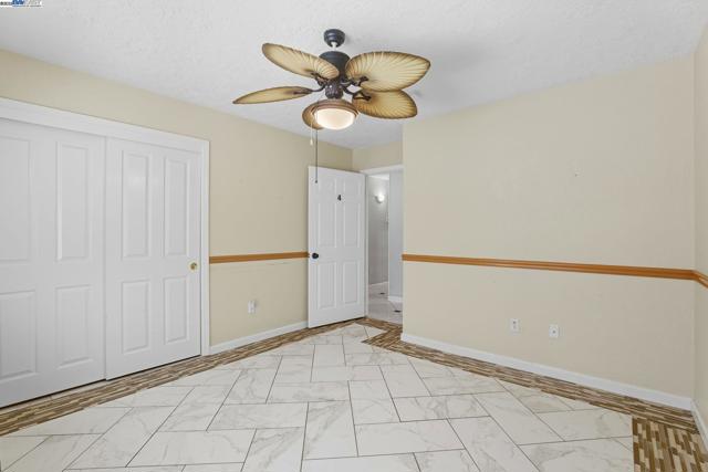 4470 Rolling Oaks Dr, Granite Bay CA: https://media.crmls.org/mediaz/2e206ece-7319-475a-9eee-8c3983e8db35.jpg