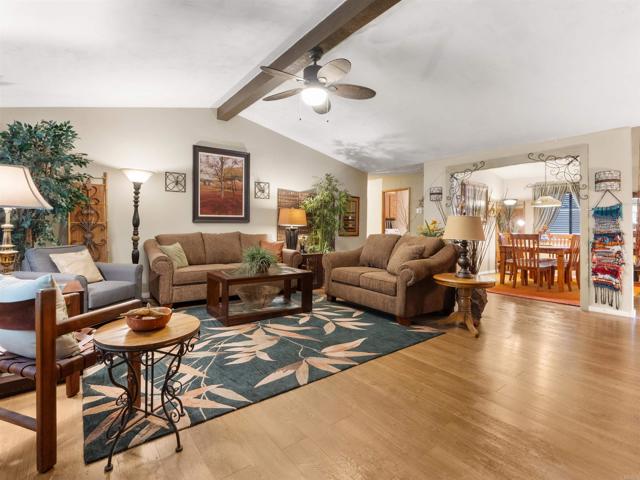 Detail Gallery Image 4 of 40 For 4747 Oak Crest Spc 87 Rd, Fallbrook,  CA 92028 - 3 Beds | 2 Baths