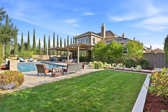 1625 Mission Avenida, Morgan Hill CA: https://media.crmls.org/mediaz/2e226d1a-9a33-4507-8766-92d7df0821b5.jpg