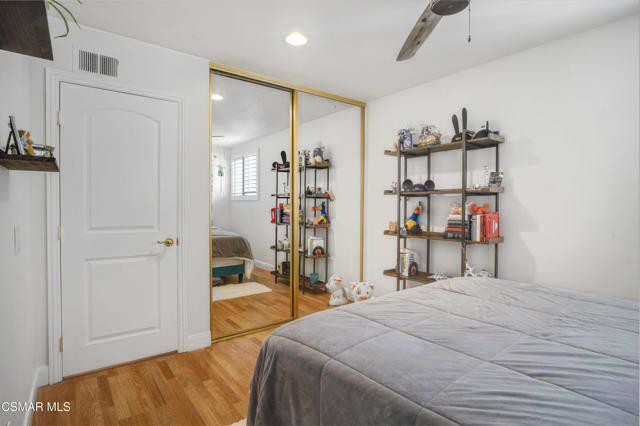 30836 Overfall Drive, Westlake Village CA: https://media.crmls.org/mediaz/2e239cef-fbed-463a-a0a4-dbf8371cb21b.jpg