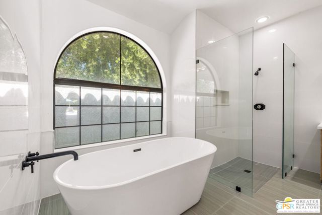 38262 W Maracaibo Circle, Palm Springs CA: https://media.crmls.org/mediaz/2e23c902-efaf-4e54-a6a4-910cd87b772f.jpg