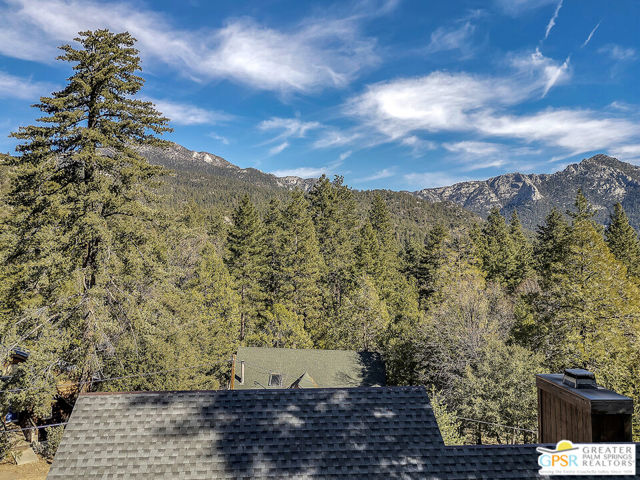 25181 Gail Drive, Idyllwild CA: https://media.crmls.org/mediaz/2e2633a5-30cf-428f-8842-181cdf3d176d.jpg