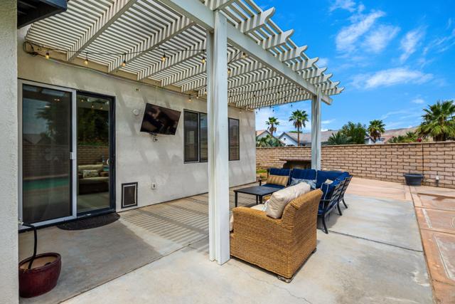 37590 Severn Place, Indio CA: https://media.crmls.org/mediaz/2e264208-67cc-44b8-865a-1e907c883065.jpg