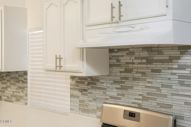 Detail Gallery Image 2 of 4 For 1954 E 112th St, Los Angeles,  CA 90059 - 2 Beds | 2 Baths
