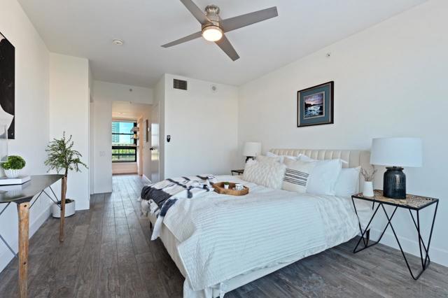 500 W Harbor Dr, San Diego CA: https://media.crmls.org/mediaz/2e280981-f671-43e3-afea-991d9081c394.jpg