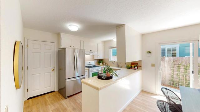1422 Broadway, Santa Cruz CA: https://media.crmls.org/mediaz/2e29fa23-1170-462d-a1f7-6d739551a4f6.jpg