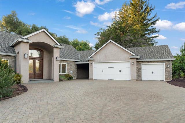 15211 Becky Lane, Monte Sereno CA: https://media.crmls.org/mediaz/2e2a0a8e-fb82-4a94-9108-4a4a57162f1c.jpg