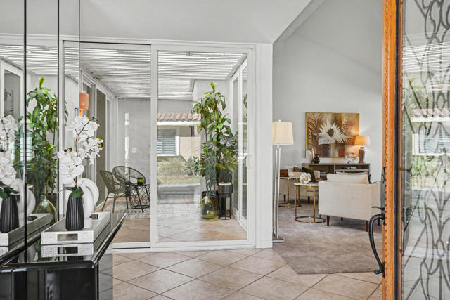 239 Santa Barbara Circle, Palm Desert, CA 92260