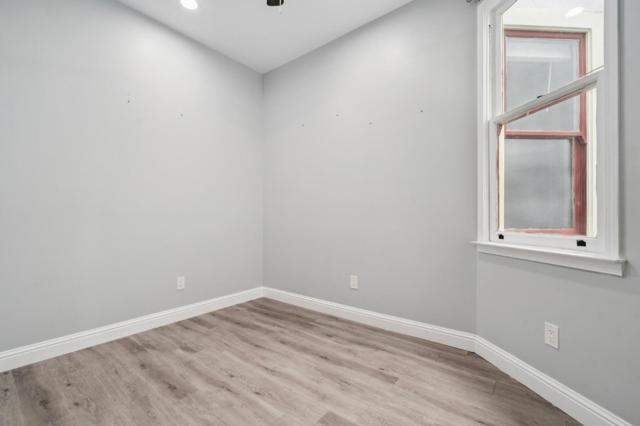 30003006 26th Street, San Francisco CA: https://media.crmls.org/mediaz/2e2aa85e-4bf7-4a1c-b422-b624517bd0b3.jpg