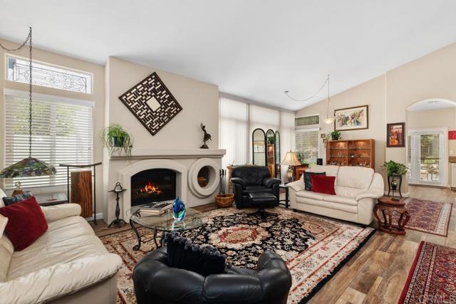 4964 Poseidon Way, Oceanside CA: https://media.crmls.org/mediaz/2e2afe0a-9607-45d8-953c-c221de6a60c3.jpg